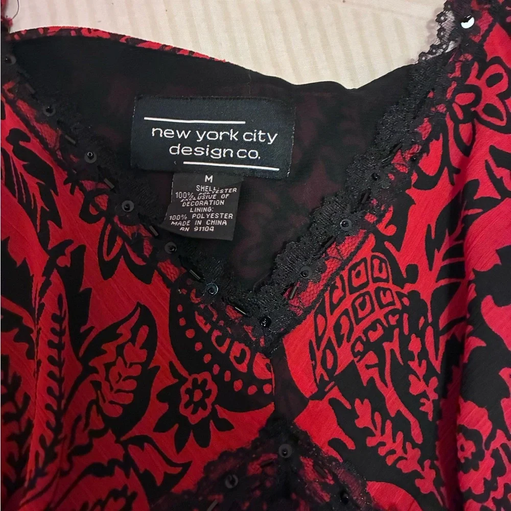 Red and Black Lace Trim Floral Tank New York City Design Co. - Picture 2 of 3